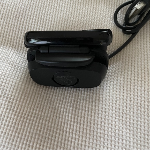 Logitech WebCam 1080P Laptop Computer - Picture 5 of 10